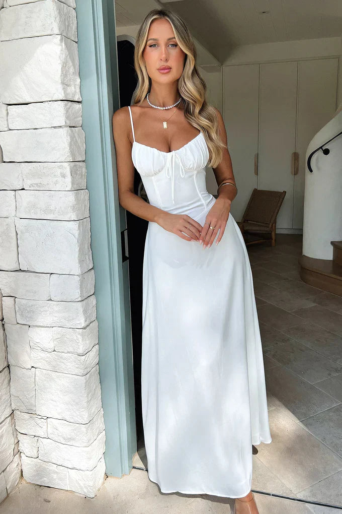 EVIAN | Flattering Dress