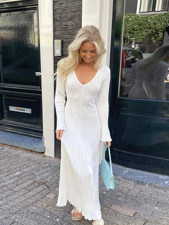 Portmans Dress – Cozy & Stylish Fall Maxi Knit Dress