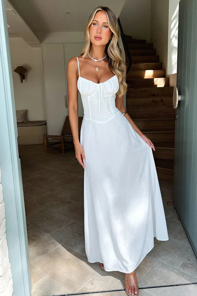 EVIAN | Flattering Dress